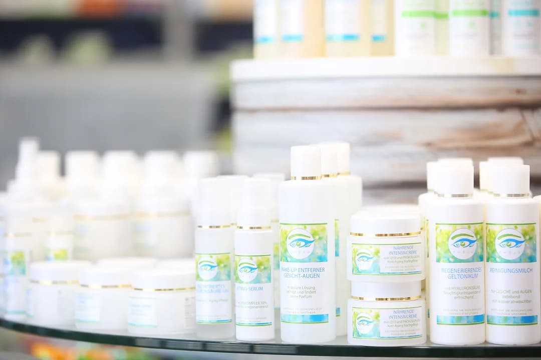 Hauseigene Naturkosmetik Theju der Theresia Apotheke Geltow